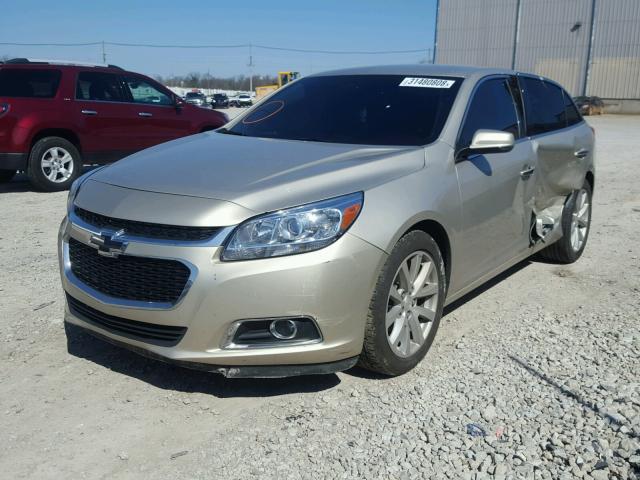 1G11E5SA1GF136968 - 2016 CHEVROLET MALIBU LIM BEIGE photo 2