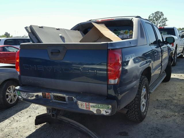 3GNEK12Z05G141078 - 2005 CHEVROLET AVALANCHE BLUE photo 4