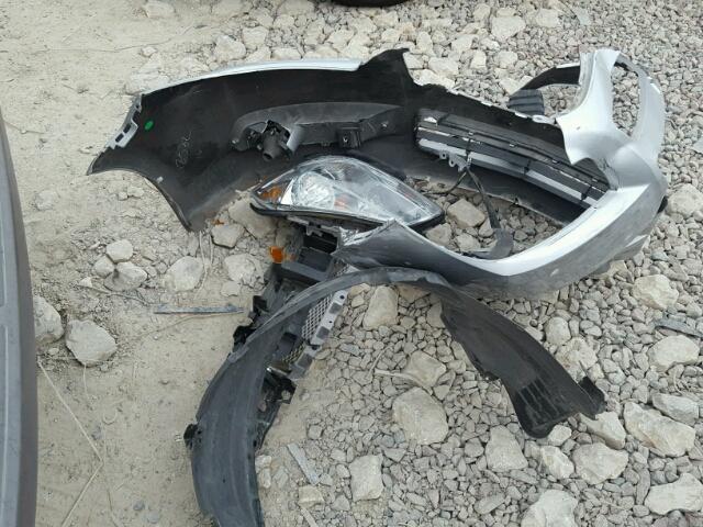 1G1ZE5EU3BF371793 - 2011 CHEVROLET MALIBU LTZ 银色 照片 9