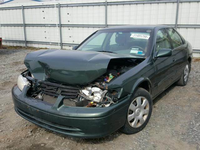 4T1BG22K51U024864 - 2001 TOYOTA CAMRY CE GREEN photo 2