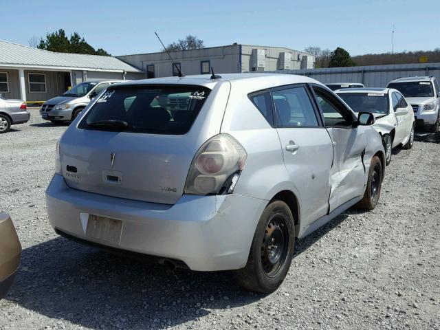 5Y2SP6E84AZ420105 - 2010 PONTIAC VIBE SILVER photo 4