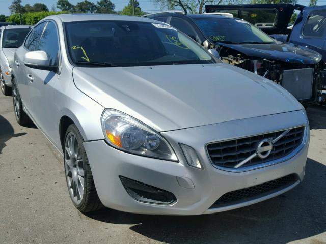 YV1622FS2C2028815 - 2012 VOLVO S60 T5 SILVER photo 1