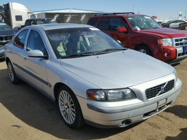 YV1RS59VX42402089 - 2004 VOLVO S60 2.5T SILVER photo 1