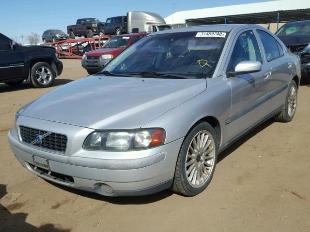 YV1RS59VX42402089 - 2004 VOLVO S60 2.5T SILVER photo 2