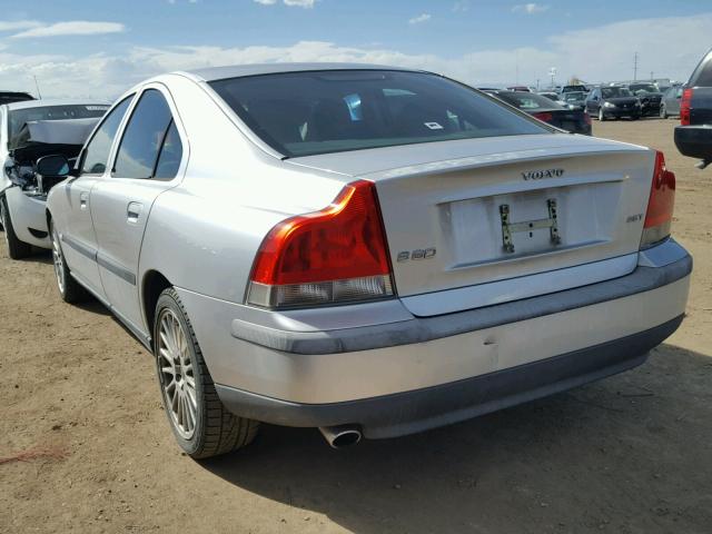 YV1RS59VX42402089 - 2004 VOLVO S60 2.5T SILVER photo 3