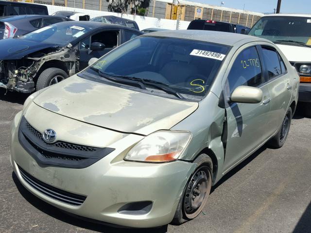 JTDBT923171098374 - 2007 TOYOTA YARIS GREEN photo 2