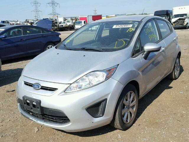 3FADP4EJ9BM140513 - 2011 FORD FIESTA SILVER photo 2