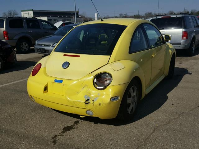 3VWBB61C1WM045174 - 1998 VOLKSWAGEN NEW BEETLE 黄色 照片 4