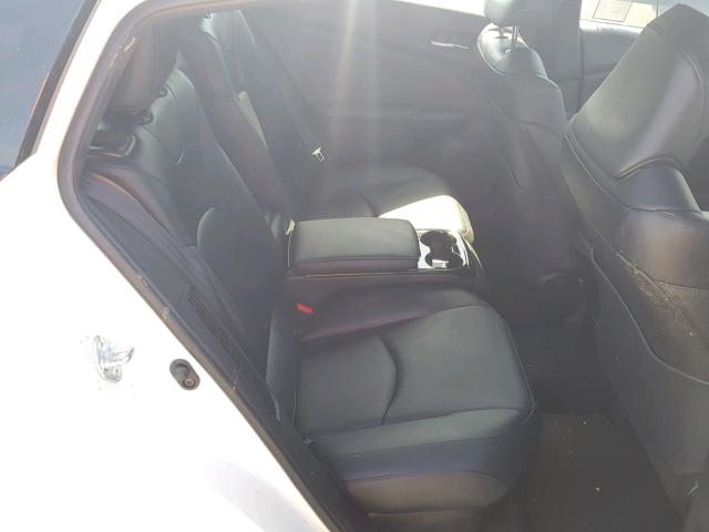 JTDKARFP4H3012886 - 2017 TOYOTA PRIUS PRIM თეთრი ფოტო 6