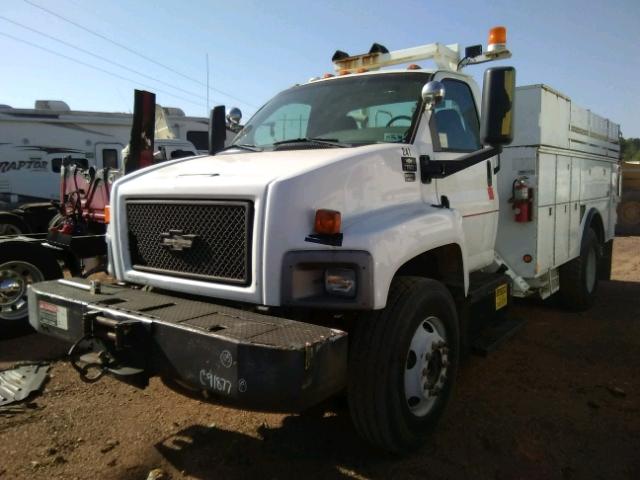 1GBM7C1325F516621 - 2005 CHEVROLET C7500 C7C0 WHITE photo 2