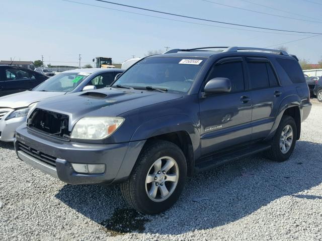 JTEBT14RX40030686 - 2004 TOYOTA 4RUNNER SR GRAY photo 2