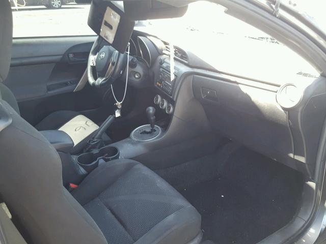 JTKJF5C79D3048909 - 2013 TOYOTA SCION TC 石墨色 照片 5