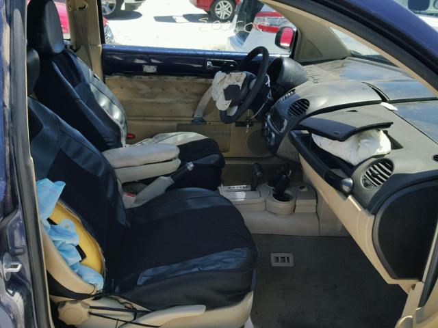 3VWCP21C92M439045 - 2002 VOLKSWAGEN NEW BEETLE 蓝色 照片 5