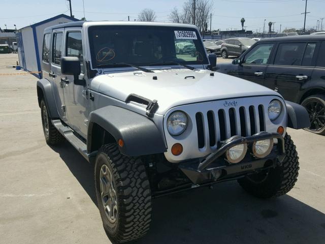 1J4GA39158L507036 - 2008 JEEP WRANGLER U SILVER photo 1