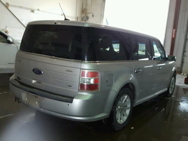 2FMEK62C79BB08004 - 2009 FORD FLEX SEL SILVER photo 4