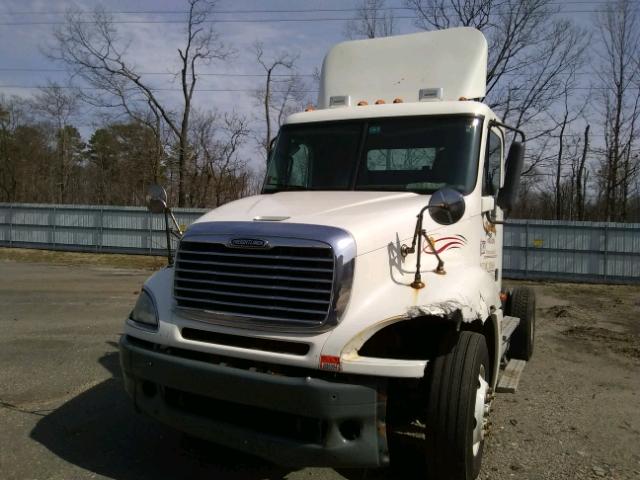 1FUBA5CG87LY87330 - 2007 FREIGHTLINER CONVENTION WHITE photo 2