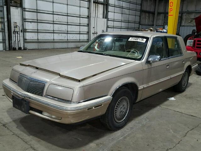 1C3XC66R1PD179395 - 1993 CHRYSLER NEW YORKER TAN photo 2