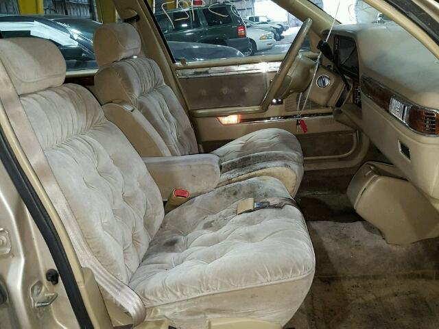 1C3XC66R1PD179395 - 1993 CHRYSLER NEW YORKER 棕色 照片 5