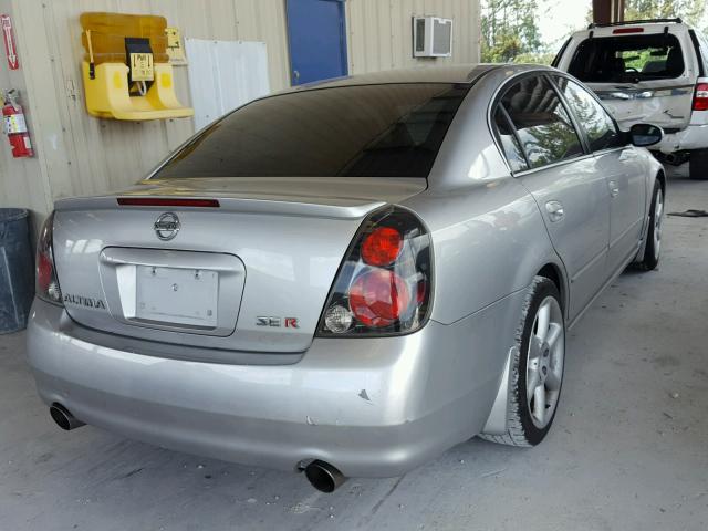 1N4BL11D25C340236 - 2005 NISSAN ALTIMA SE SILVER photo 4