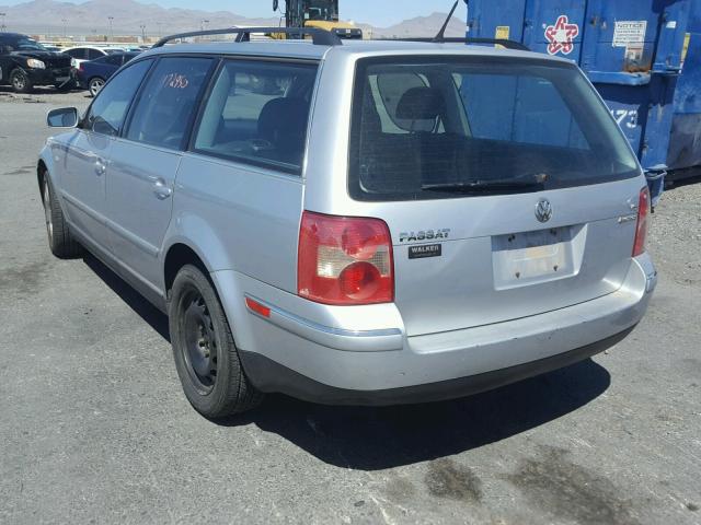 WVWYH63B93E157030 - 2003 VOLKSWAGEN PASSAT GLX 银色 照片 3