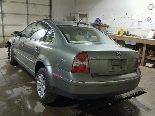 WVWPD63B74E068100 - 2004 VOLKSWAGEN PASSAT GLS GREEN photo 3