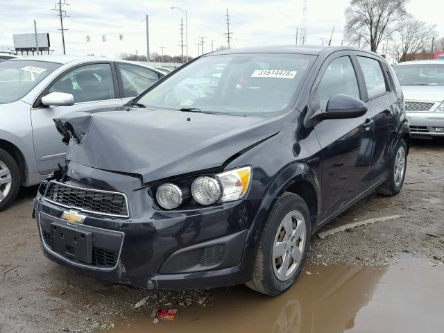 1G1JB6SGXD4166884 - 2013 CHEVROLET SONIC LS 黑色 照片 2