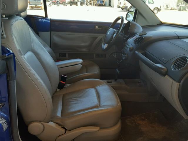 3VWSF31Y17M402000 - 2007 VOLKSWAGEN NEW BEETLE 蓝色 照片 5