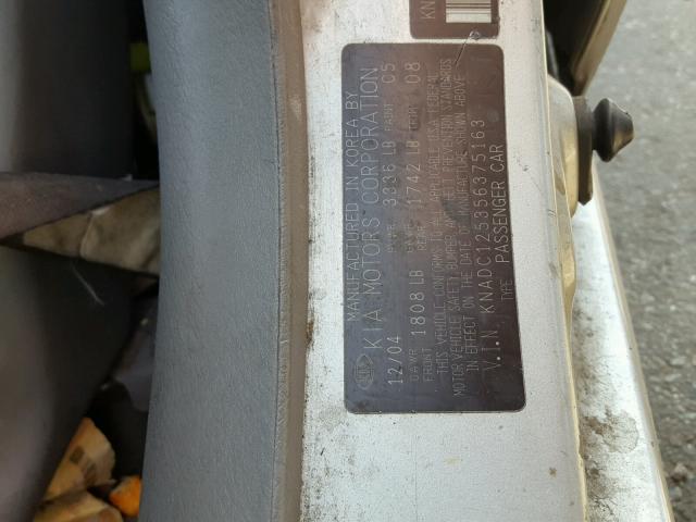 KNADC125356375163 - 2005 KIA RIO GRAY photo 10