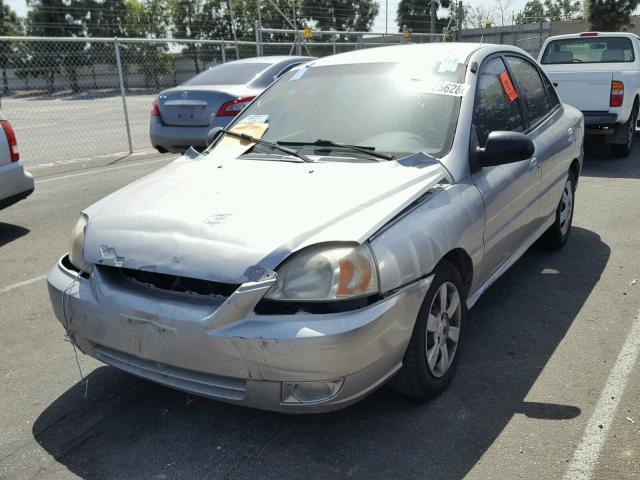 KNADC125356375163 - 2005 KIA RIO GRAY photo 2