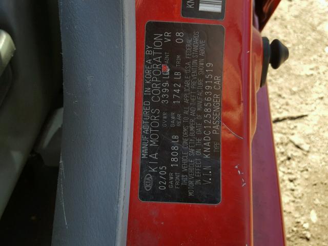 KNADC125856391519 - 2005 KIA RIO RED photo 10