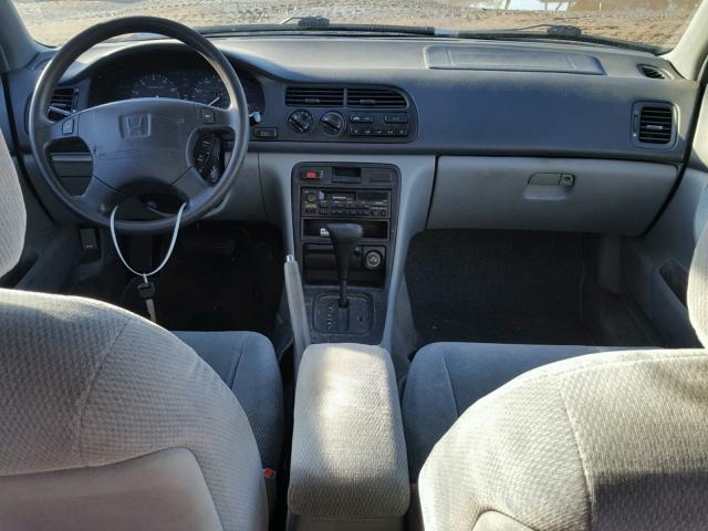 1HGCD5635VA074968 - 1997 HONDA ACCORD LX GRAY photo 9