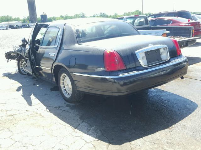 1LNHM81W5XY702461 - 1999 LINCOLN TOWN CAR E BLACK photo 3