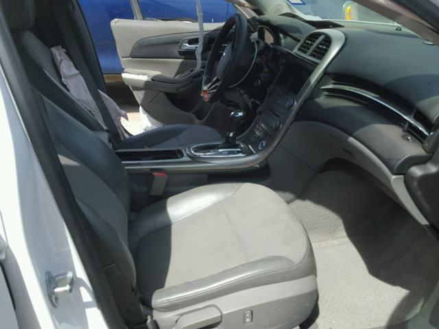 1G11C5SAXDF145640 - 2013 CHEVROLET MALIBU 1LT WHITE photo 5