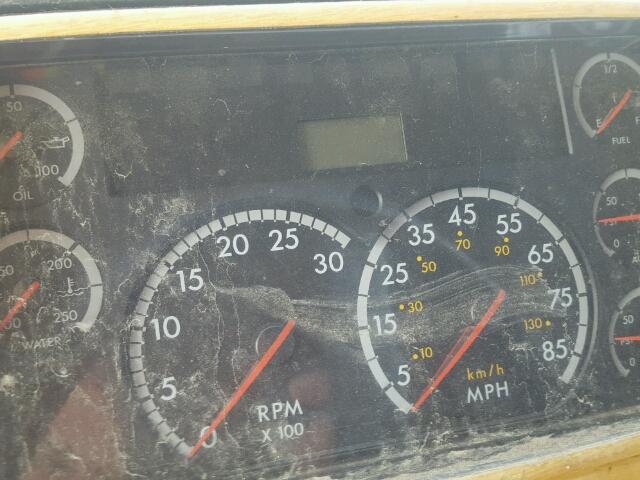 1FVABGAS23HJ17869 - 2003 FREIGHTLINER MEDIUM CON WHITE photo 8