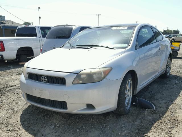 JTKDE177050047752 - 2005 TOYOTA SCION TC 银色 照片 2