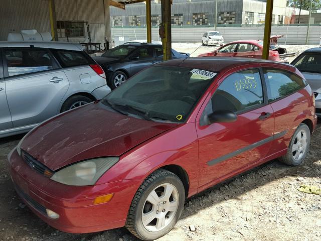 3FAFP31373R133560 - 2003 FORD FOCUS ZX3 RED photo 2