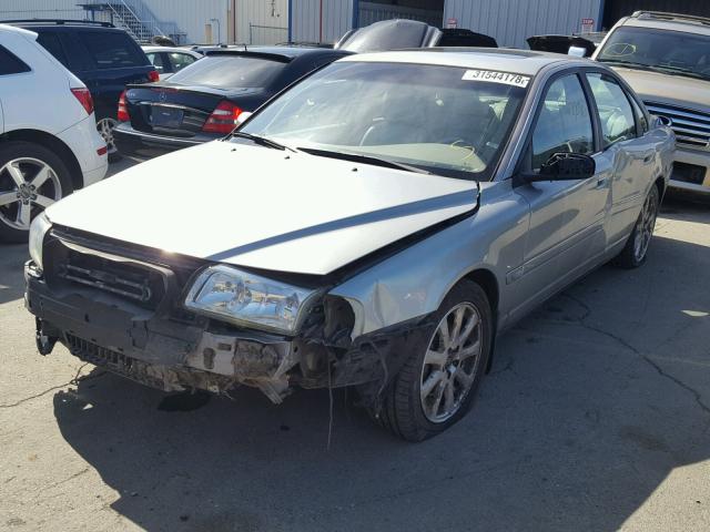 YV1TS592151404767 - 2005 VOLVO S80 2.5T SILVER photo 2