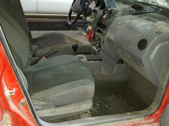 KL1TJ52624B210867 - 2004 CHEVROLET AVEO LS RED photo 5