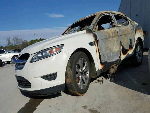 1FAHP2EW5AG111732 - 2010 FORD TAURUS SEL WHITE photo 2