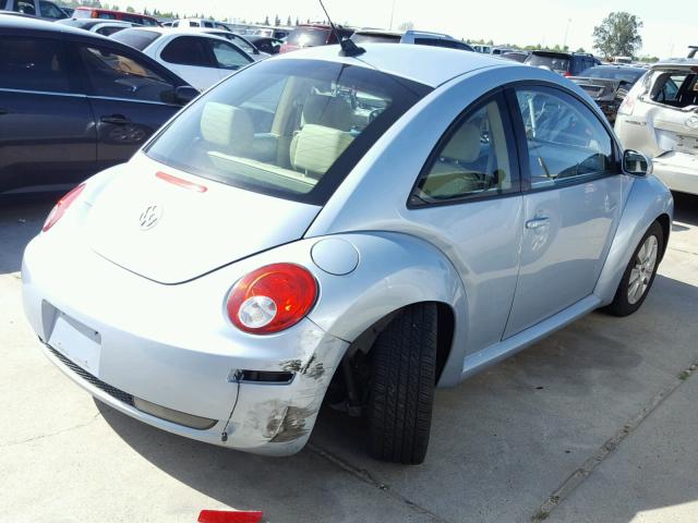 3VWRG3AG9AM014703 - 2010 VOLKSWAGEN NEW BEETLE 蓝色 照片 4