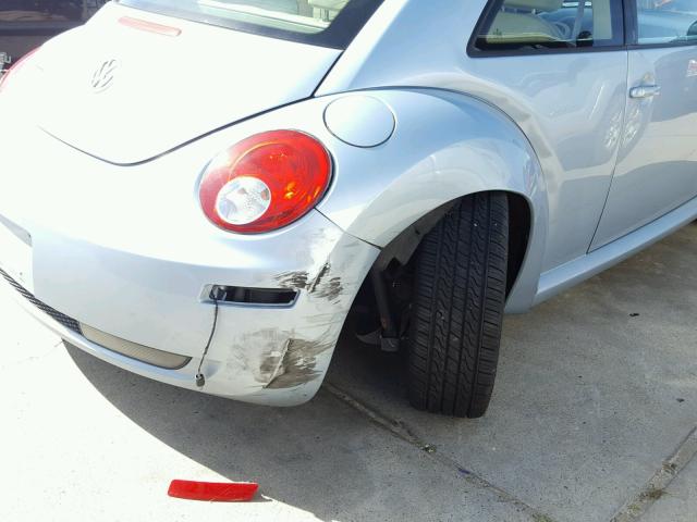 3VWRG3AG9AM014703 - 2010 VOLKSWAGEN NEW BEETLE 蓝色 照片 9