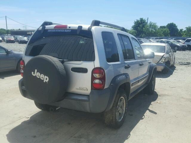 1J4GL38K75W523981 - 2005 JEEP LIBERTY RE SILVER photo 4