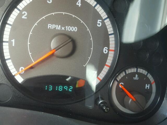 1J4GL38K75W523981 - 2005 JEEP LIBERTY RE SILVER photo 8