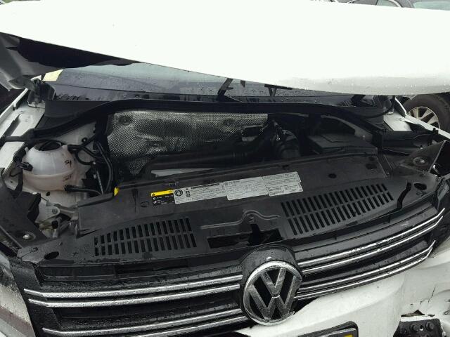 WVGUV7AX2HK008460 - 2017 VOLKSWAGEN TIGUAN SPO თეთრი ფოტო 7
