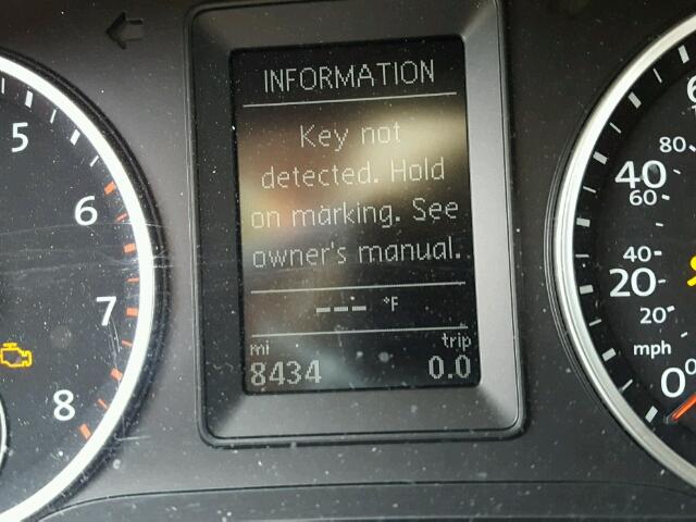 WVGUV7AX2HK008460 - 2017 VOLKSWAGEN TIGUAN SPO თეთრი ფოტო 8