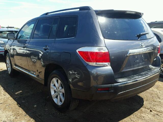 5TDBK3EH1DS275690 - 2013 TOYOTA HIGHLANDER GRAY photo 3