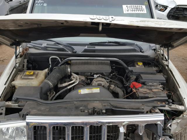 1J8HH48K68C167572 - 2008 JEEP COMMANDER BEIGE photo 7