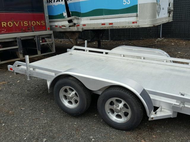 1YGUS1622DB097630 - 2013 ALLOY TRAILER TRAILER SILVER photo 6