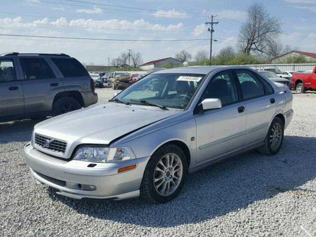 YV1VS27503F975008 - 2003 VOLVO S40 1.9T SILVER photo 2