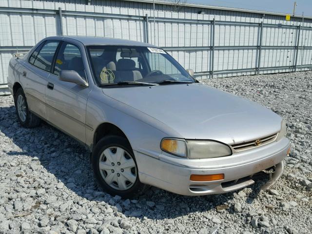 4T1BG12K6TU810444 - 1996 TOYOTA CAMRY DX GOLD photo 1